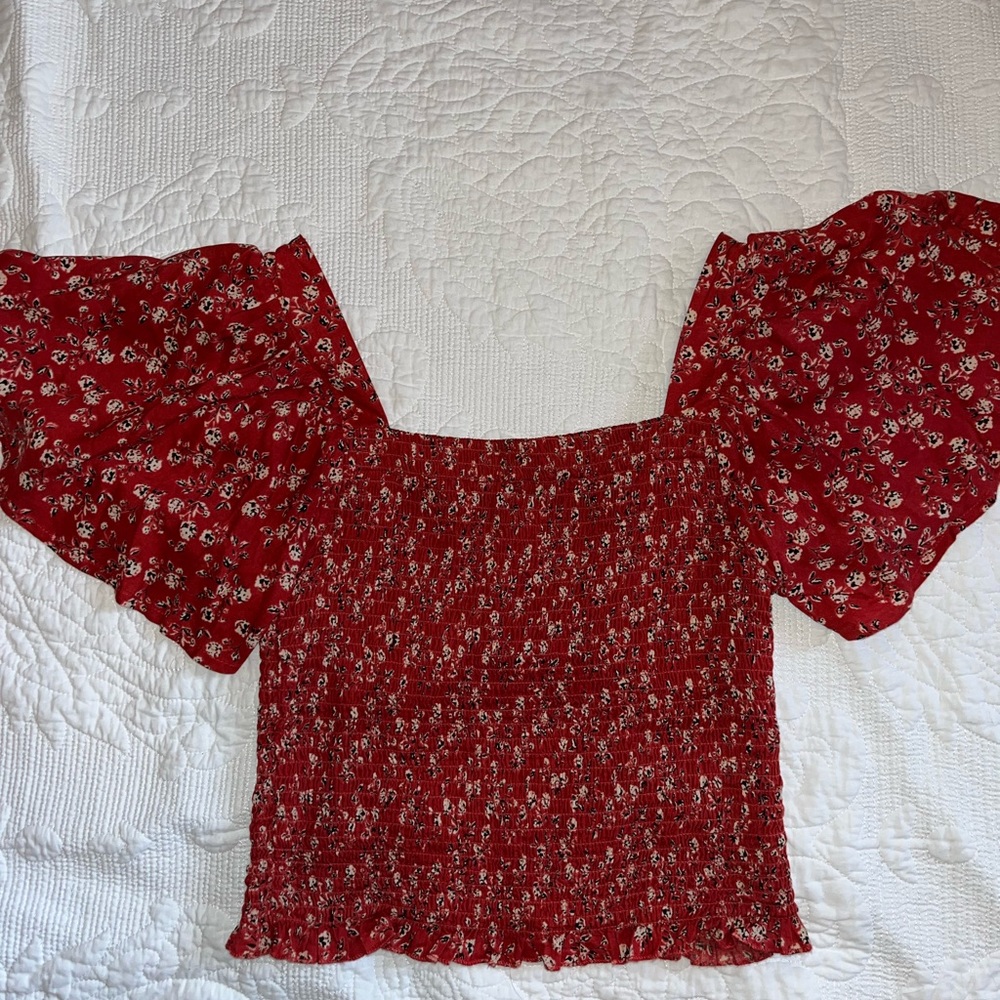 CROP TOP